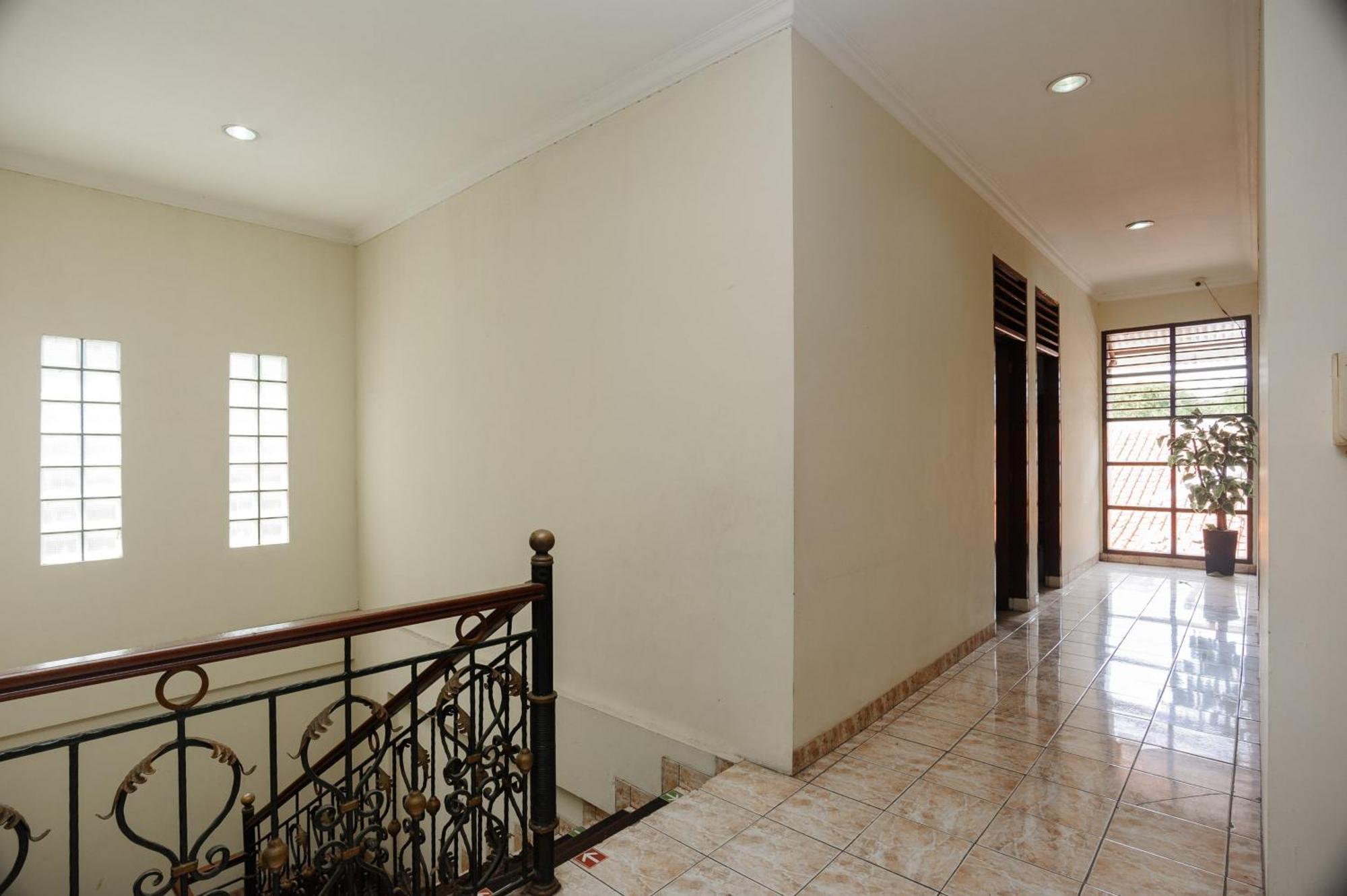 Reddoorz Syariah Near Aeon Mall Tanjung Barat Jacarta Exterior foto