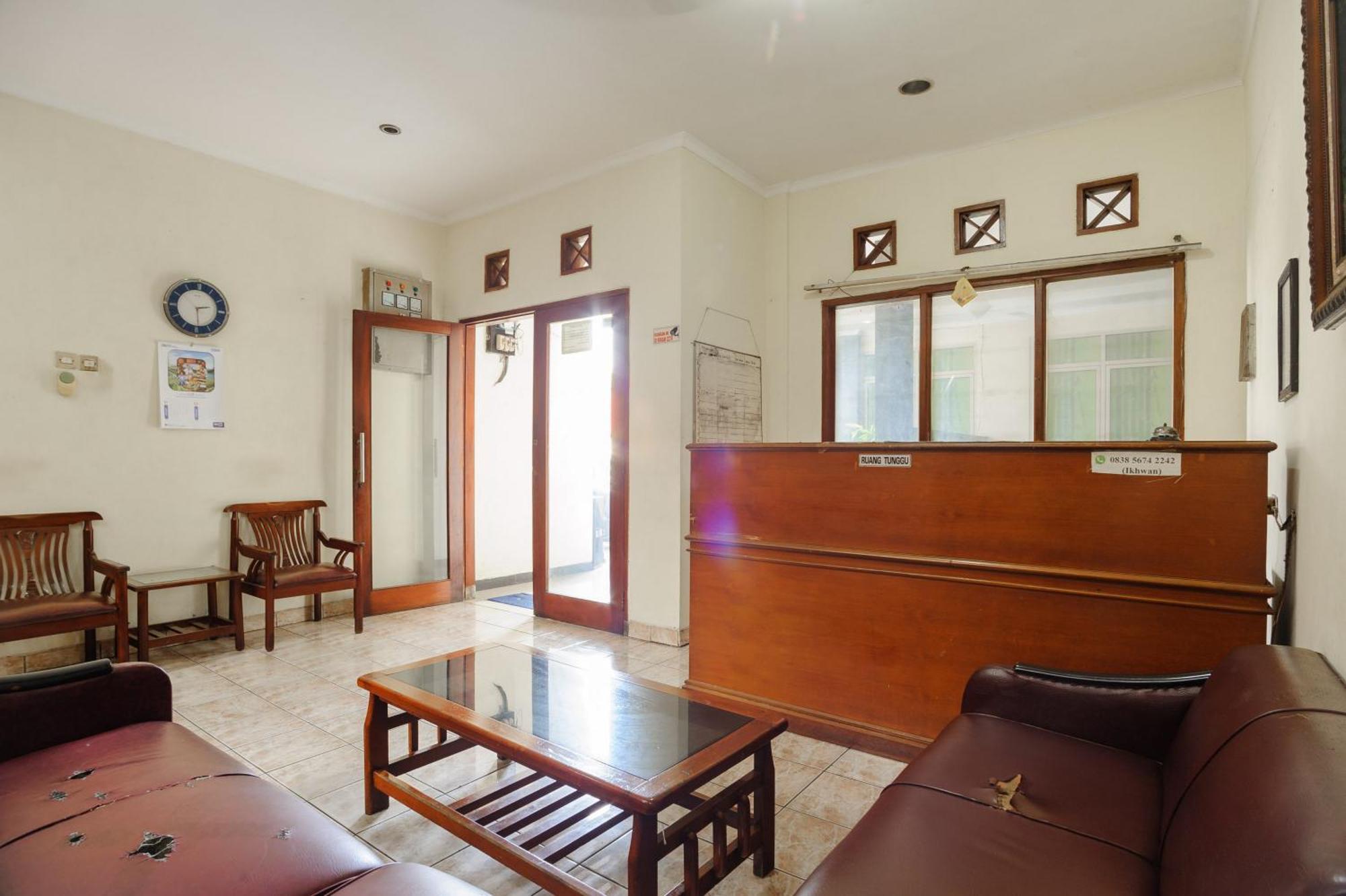 Reddoorz Syariah Near Aeon Mall Tanjung Barat Jacarta Exterior foto